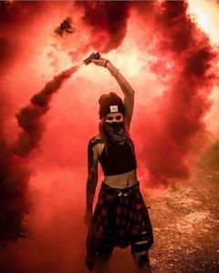 EG Twin Vent II: Wire Pull Smoke Grenade - 9 colors